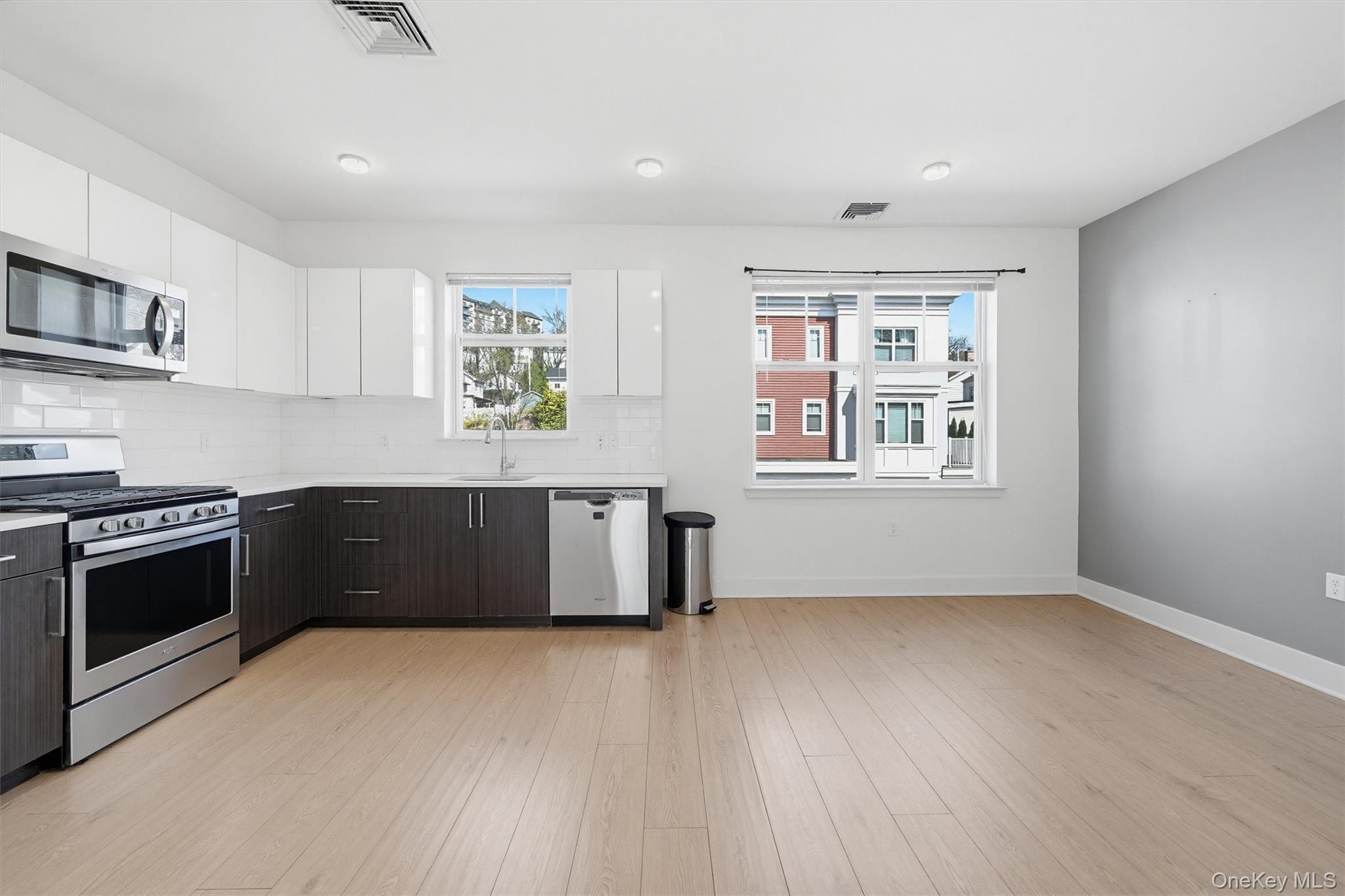 710 Main Street Peekskill, NY 10566 - Photo 20 of 34