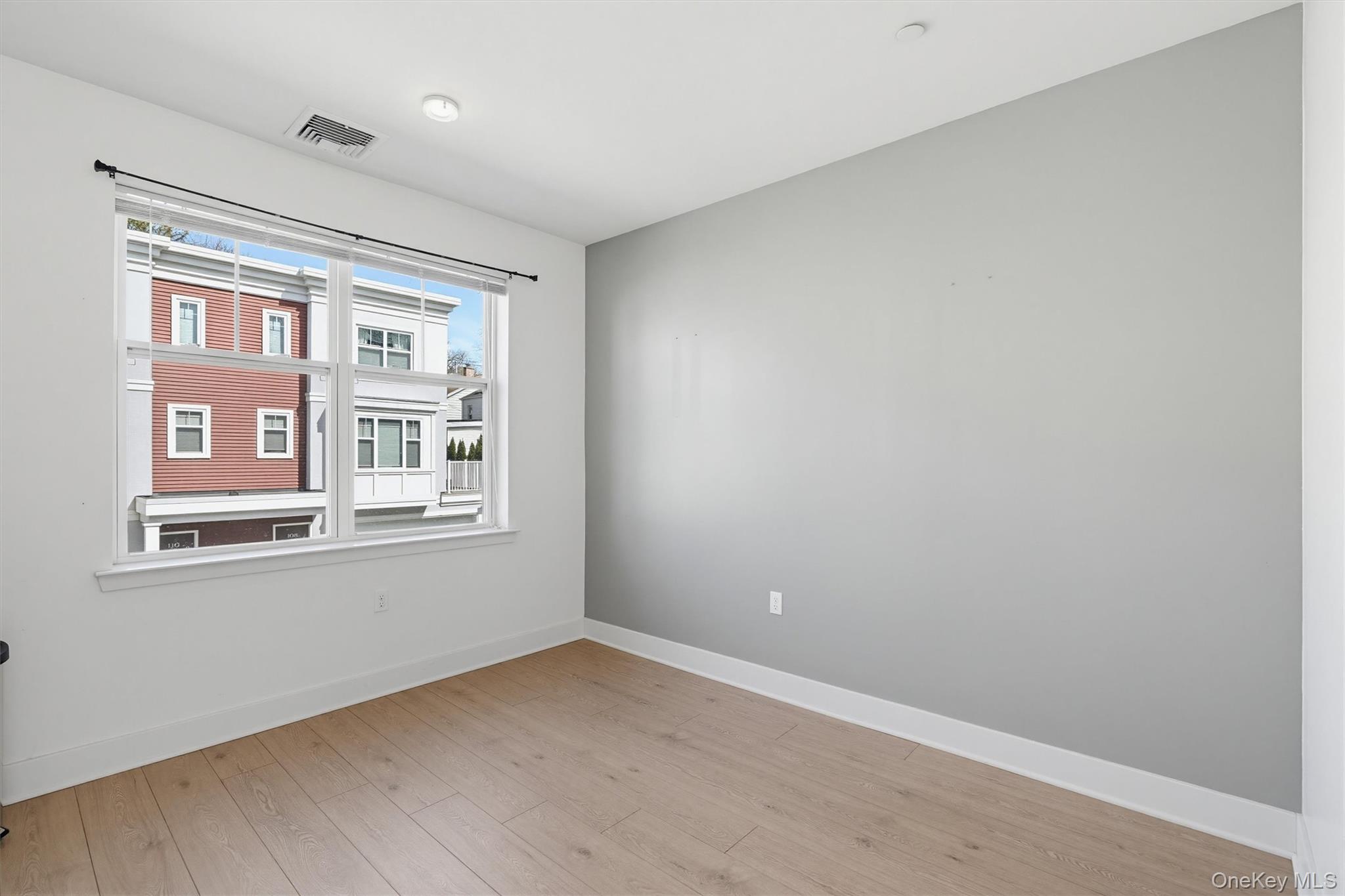 710 Main Street Peekskill, NY 10566 - Photo 27 of 34
