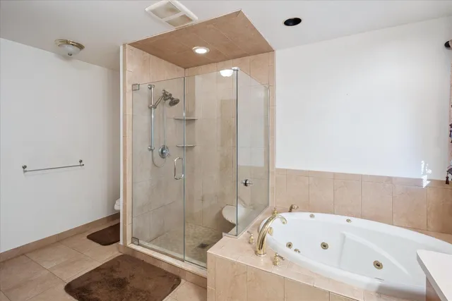 $500,000 | 40448 Emerald Lane West, Clinton Township, MI 48038