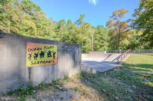 $375,900 | 103 Ocean Parkway, Ocean Pines, MD 21811