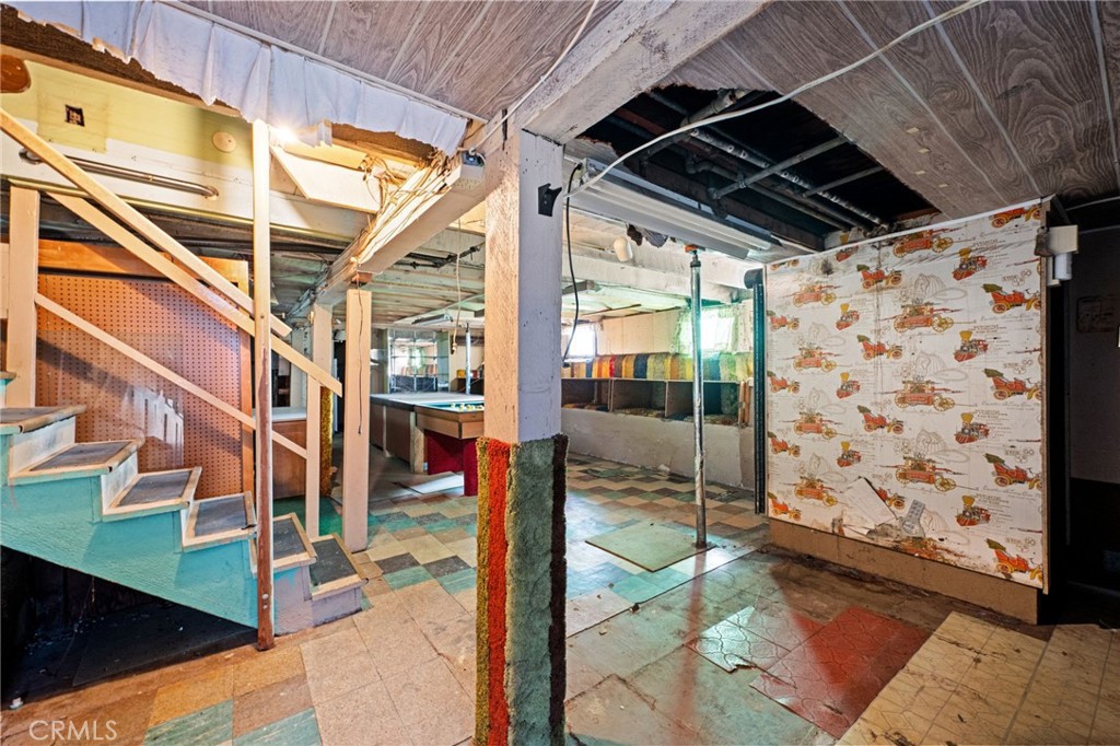 337 West Bennett Avenue Glendora, CA 91741 - Photo 40 of 67 a view of an empty room with wooden floor