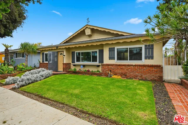 $996,750 | 2553 Pine Avenue, Long Beach, CA 90806