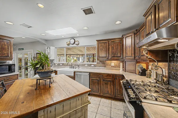 $929,900 | 17629 North 16th Street, Phoenix, AZ 85022