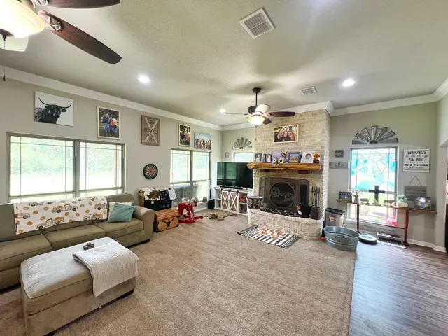 $670,500 | 3832 Cr 145 Centerville Tx 75833, Centerville, TX 75833