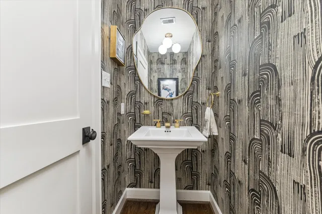 $1,275,000 | 2124 Sul Ross Street, Houston, TX 77098