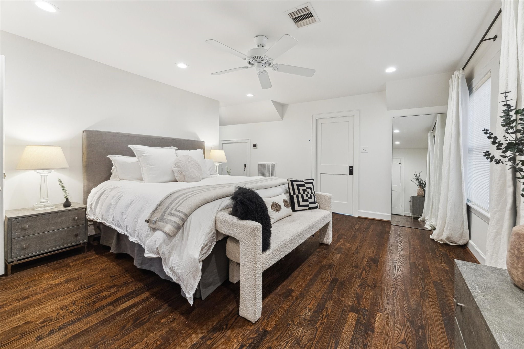 2124 Sul Ross Street Houston, TX 77098 - Photo 19 of 36 Primary suite upstairs features two large closets, luxurious en suite bath, utility room and tons of storage.