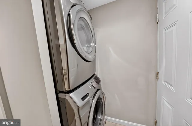 a view of a washer and dryer