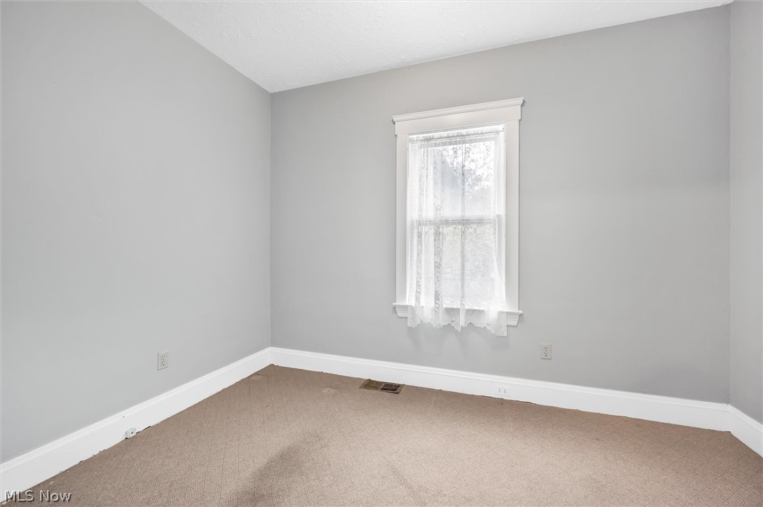 15256 Triskett Road Cleveland, OH 44111 - Photo 18 of 31 Gallery Image 18