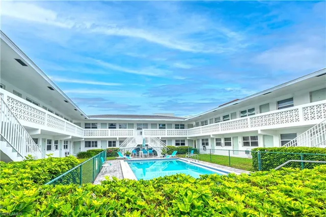 a view of a house with a big yard