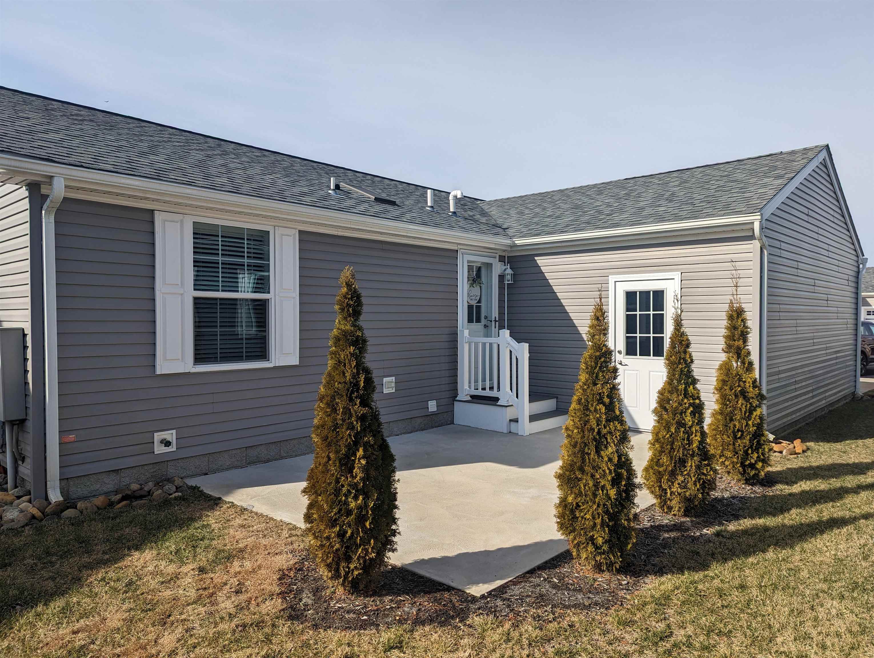 2058 S Shore Ocean View, NJ 08246 - Photo 26 of 27 a front view of a house with garden