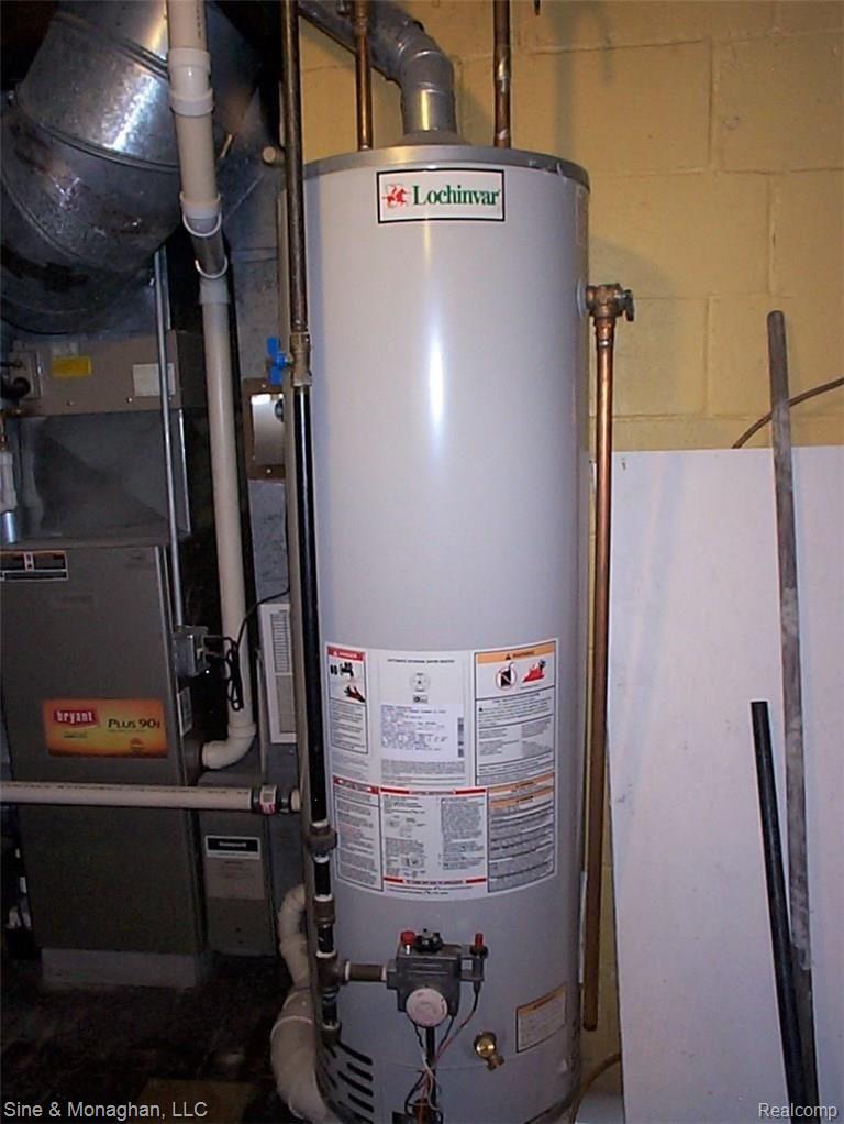 1019 River Road St. Clair, MI 48079 - Photo 50 of 56 50 HOT WATER TANK 1019 RIVER RD.JPG