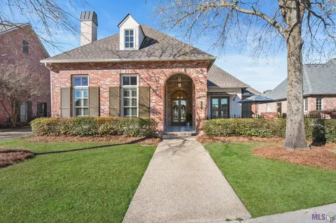 $585,000 | 13652 Kings Ct Avenue, Baton Rouge, LA 70810