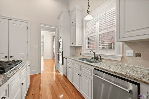 $585,000 | 13652 Kings Ct Avenue, Baton Rouge, LA 70810