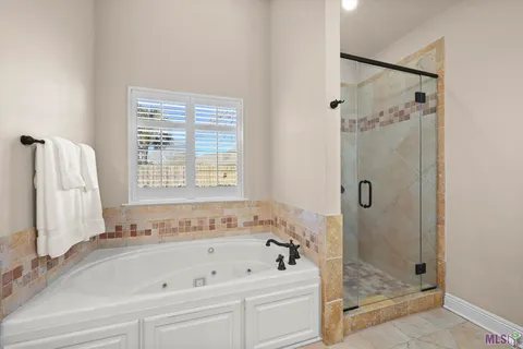 $585,000 | 13652 Kings Ct Avenue, Baton Rouge, LA 70810