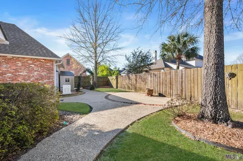 $585,000 | 13652 Kings Ct Avenue, Baton Rouge, LA 70810