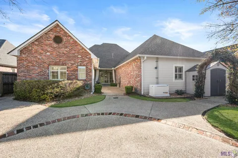 $585,000 | 13652 Kings Ct Avenue, Baton Rouge, LA 70810