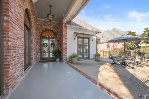 $585,000 | 13652 Kings Ct Avenue, Baton Rouge, LA 70810