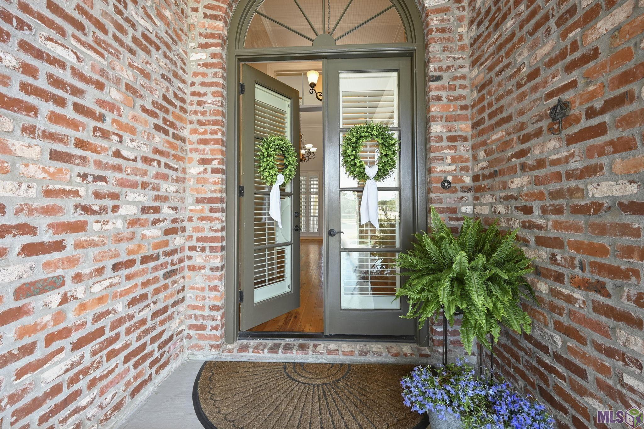 13652 Kings Ct Avenue Baton Rouge, LA 70810 - Photo 5 of 35