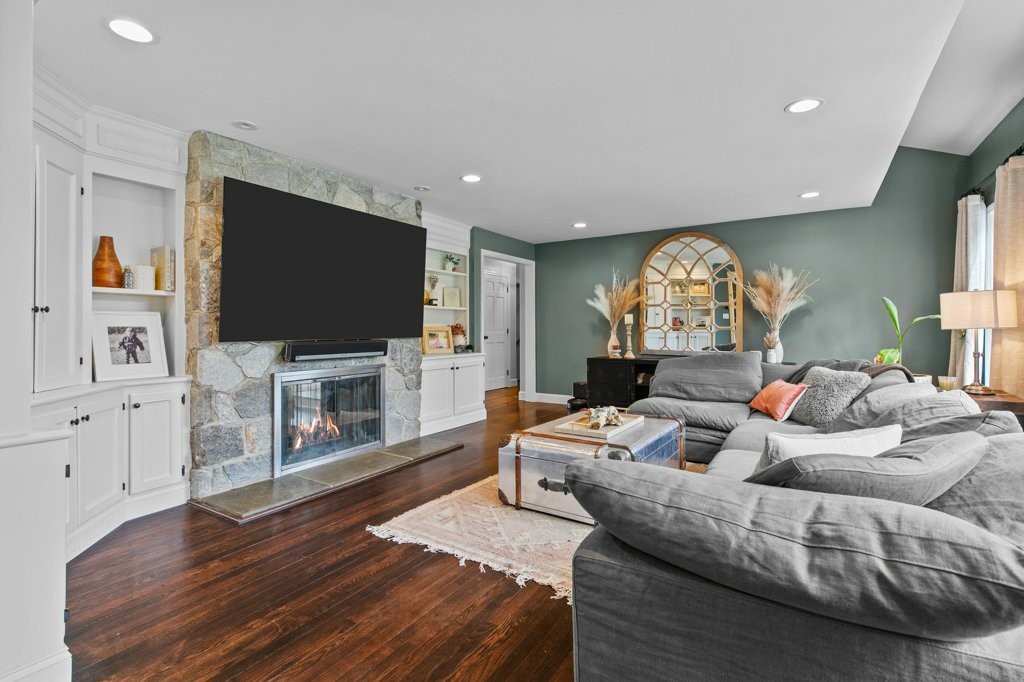 4 Deep Meadow Road Barrington, RI 02806 - Photo 13 of 47 Gallery Image 13