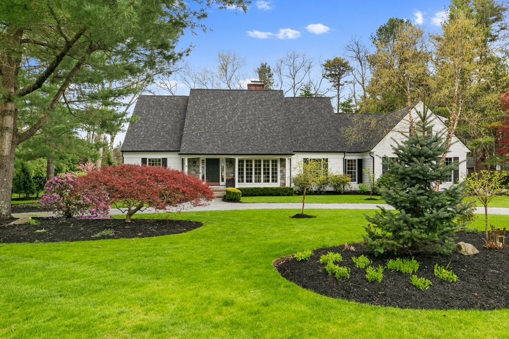 4 Deep Meadow Road Barrington, RI 02806 - Photo 2 of 47 Gallery Image 2