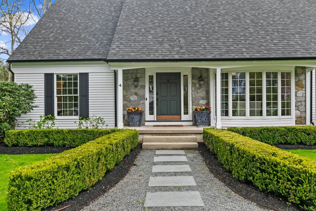 4 Deep Meadow Road Barrington, RI 02806 - Photo 3 of 47 Gallery Image 3