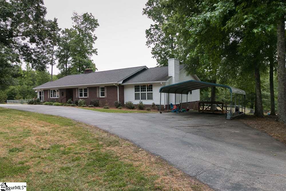 1551 A B Jacks Road Clinton, SC 29325 - Photo 3 of 31 Gallery Image 3