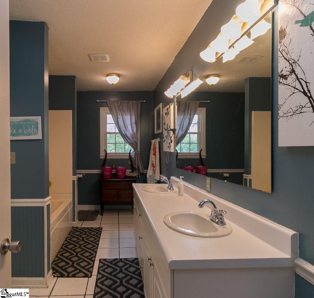 1551 A B Jacks Road Clinton, SC 29325 - Photo 25 of 31 Gallery Image 25