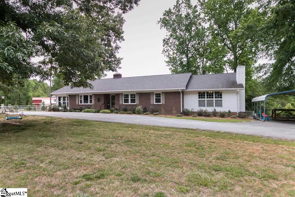 1551 A B Jacks Road Clinton, SC 29325 - Photo 4 of 31 Gallery Image 4