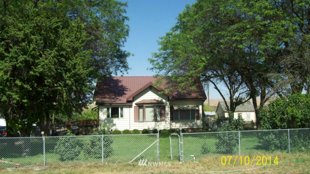 1034 East Lind Ralston Road Lind, WA 99341 - Photo 1 of 18