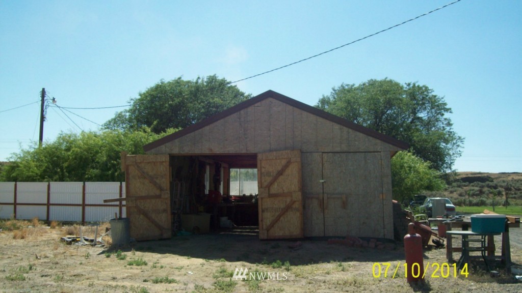 1034 East Lind Ralston Road Lind, WA 99341 - Photo 12 of 18