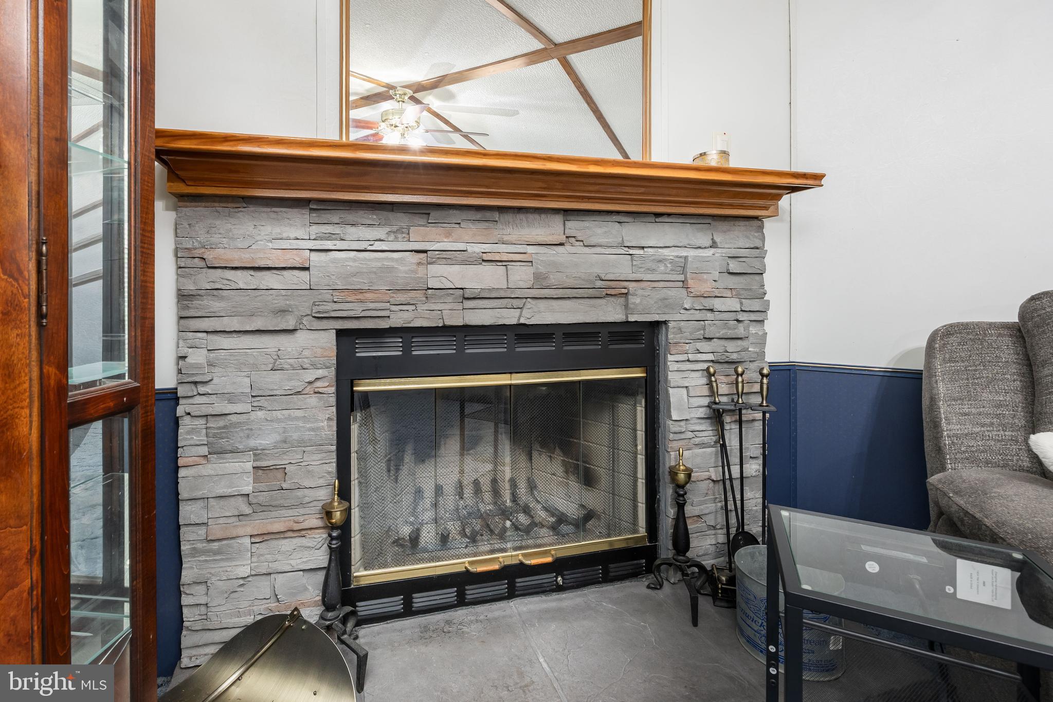 22139 Royal Oak Road Quantico, MD 21856 - Photo 13 of 60 Woodburning Stove