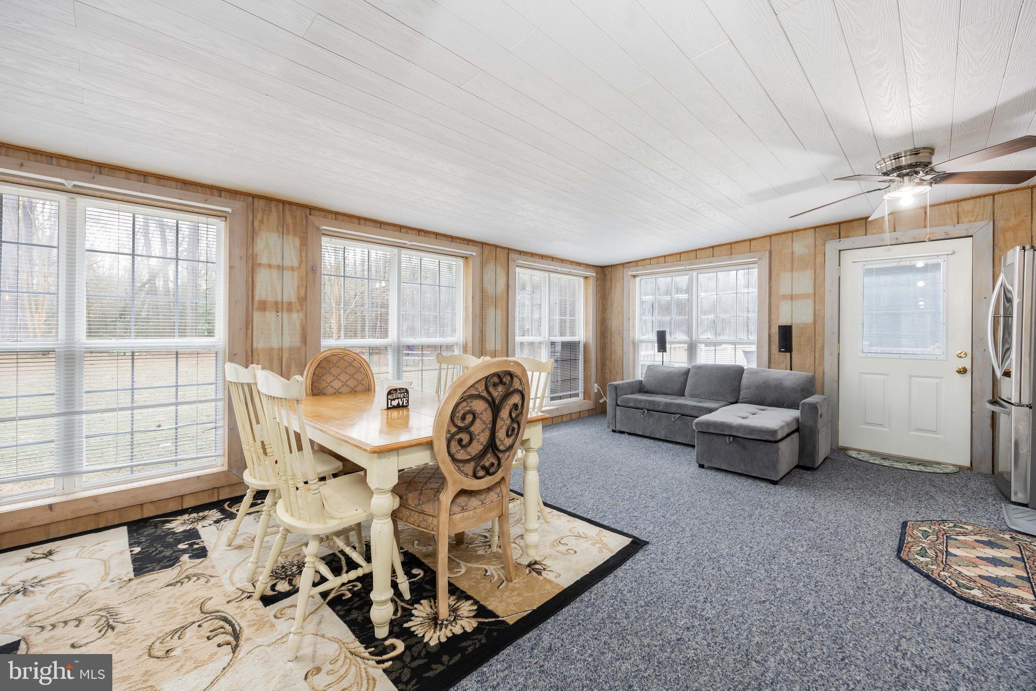 22139 Royal Oak Road Quantico, MD 21856 - Photo 5 of 60 Sun Room