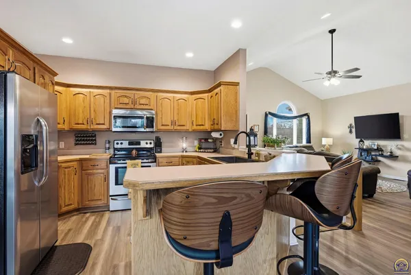 $689,900 | 6016 Olympia Street, Topeka, KS 66617