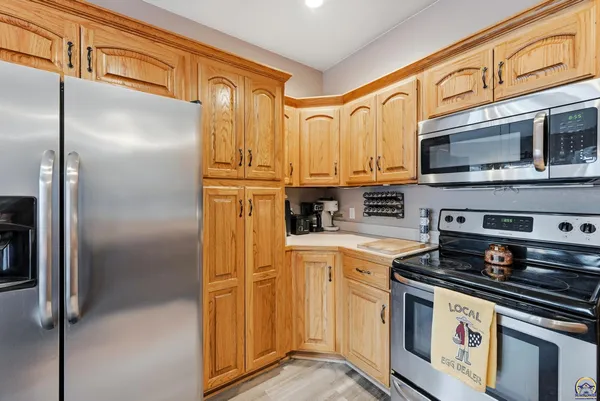$689,900 | 6016 Olympia Street, Topeka, KS 66617