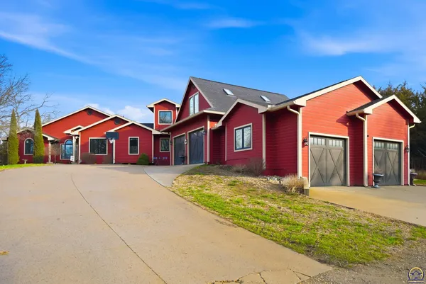 $689,900 | 6016 Olympia Street, Topeka, KS 66617