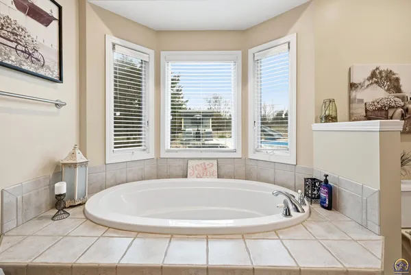 $689,900 | 6016 Olympia Street, Topeka, KS 66617