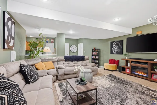 $689,900 | 6016 Olympia Street, Topeka, KS 66617