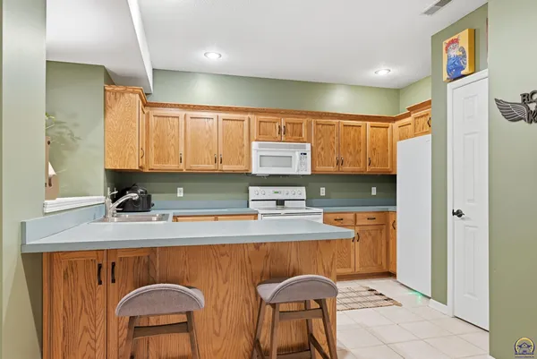 $689,900 | 6016 Olympia Street, Topeka, KS 66617