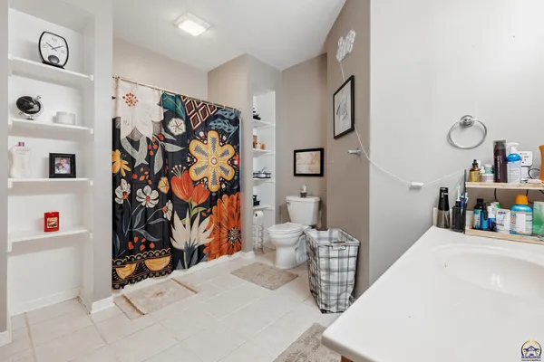 $689,900 | 6016 Olympia Street, Topeka, KS 66617