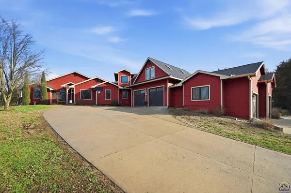 $689,900 | 6016 Olympia Street, Topeka, KS 66617