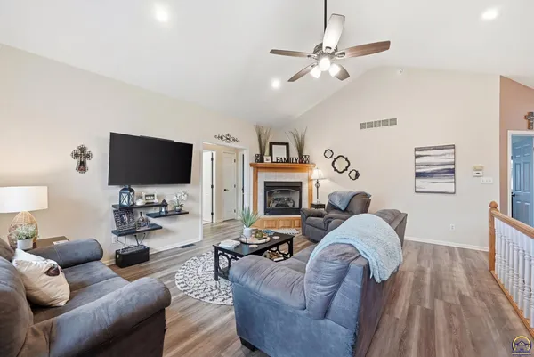 $689,900 | 6016 Olympia Street, Topeka, KS 66617