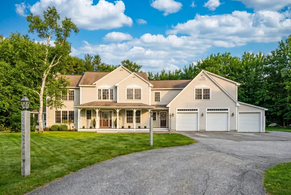 $919,000 | 4 Divot Drive, Gray, ME 04039
