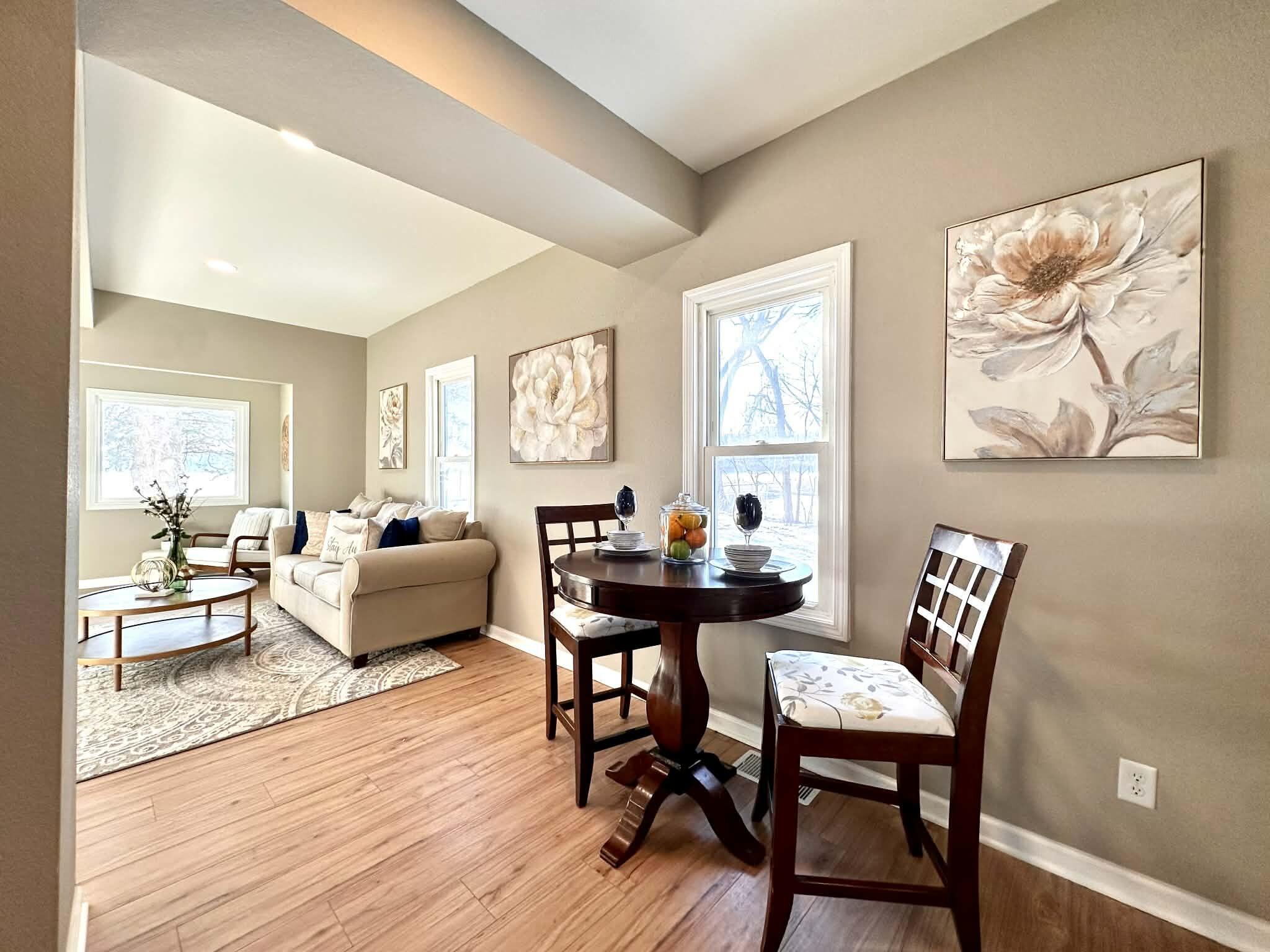 2702 Springbrook Road Pleasant Prairie, WI 53143 - Photo 8 of 13 Dining area