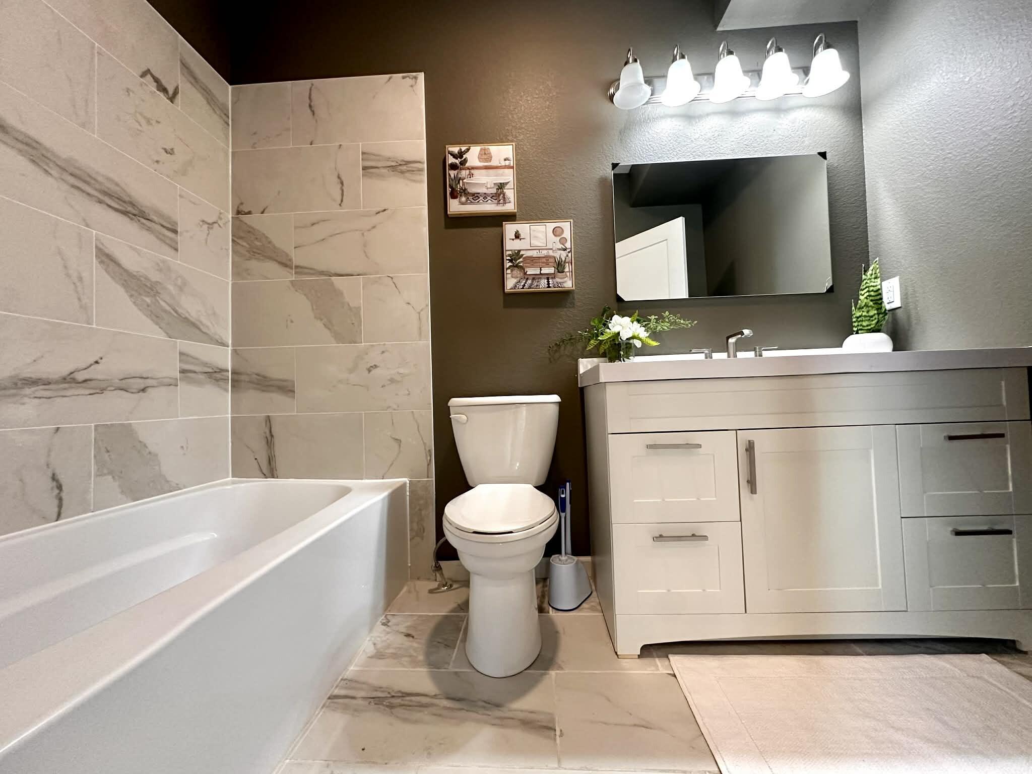 2702 Springbrook Road Pleasant Prairie, WI 53143 - Photo 9 of 13 Full bathroom