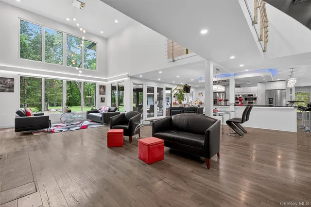 $1,799,000 | 41 Sand Hill Lane, Florida, NY 10921