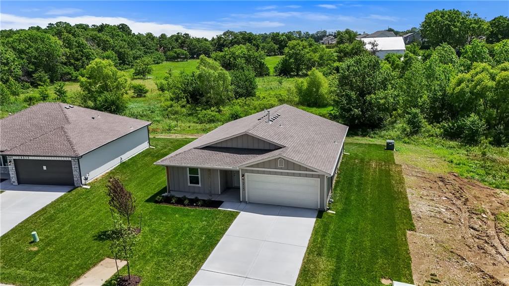 19523 Lincoln Street Spring Hill, KS 66083 - Photo 2 of 26