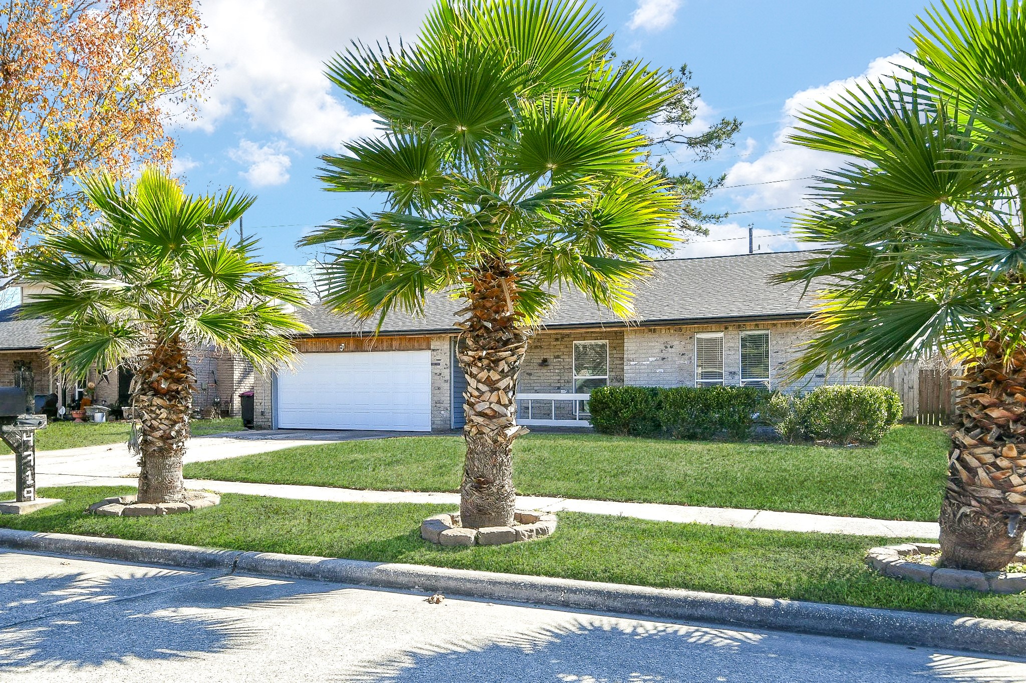 4719 Brownfields Drive Houston, TX 77066 - Photo 2 of 20 a front view of house with yard and green space