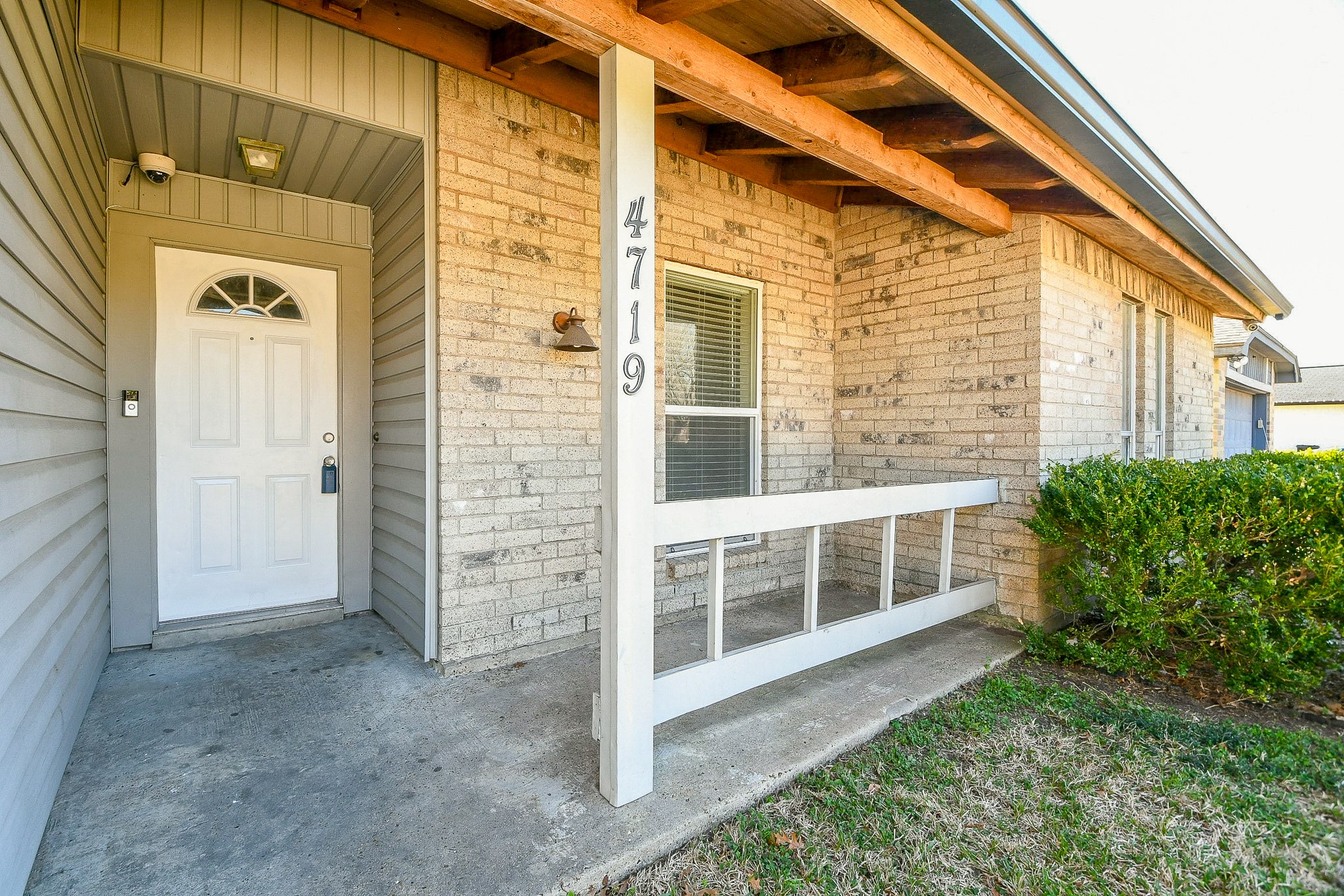 4719 Brownfields Drive Houston, TX 77066 - Photo 3 of 20 a view of front door and porch
