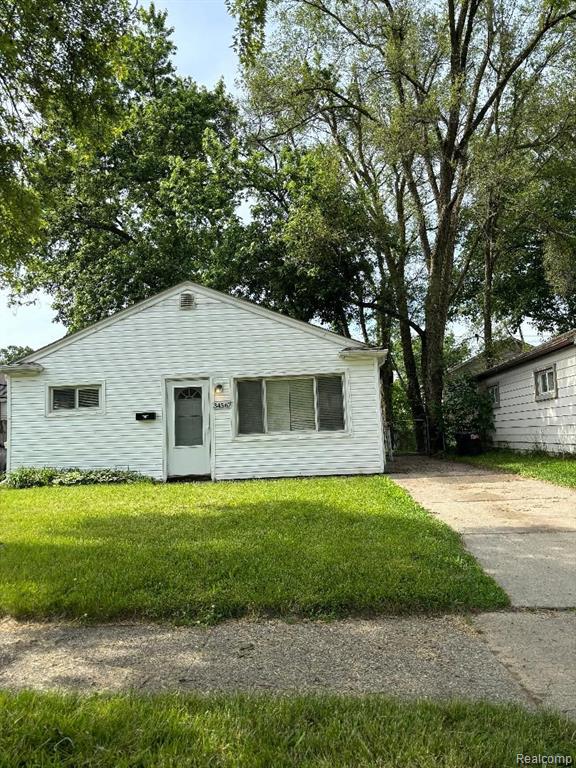 34567 Phyllis Street Wayne, MI 48184 - Photo 1 of 8