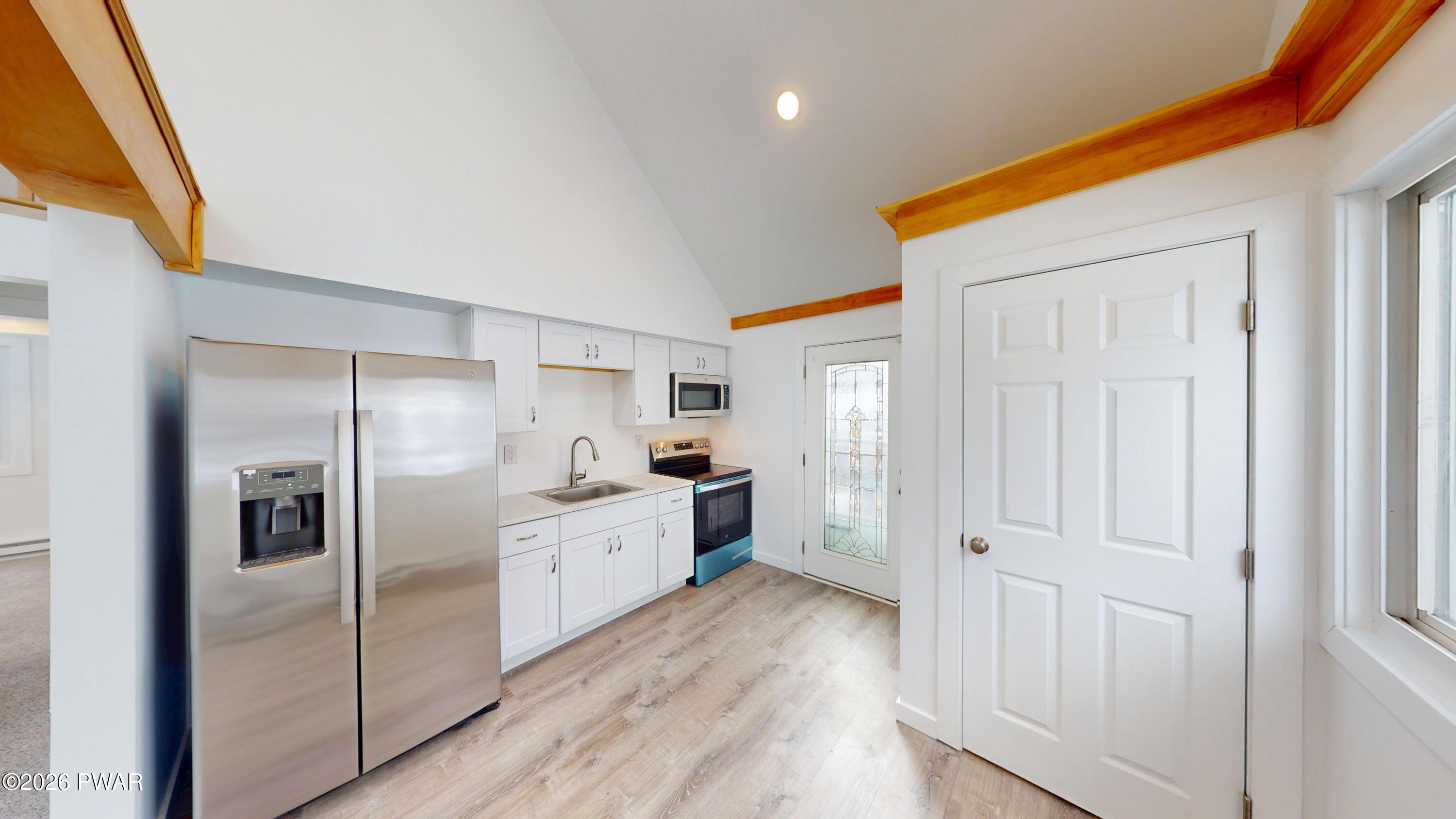 166 Mallard Lane Bushkill, PA 18324 - Photo 4 of 33